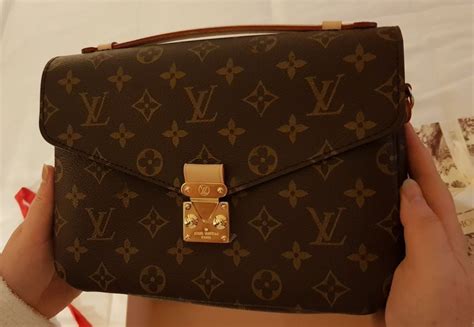 como identificar cartera louis vuitton original|authentic Louis Vuitton handbag.